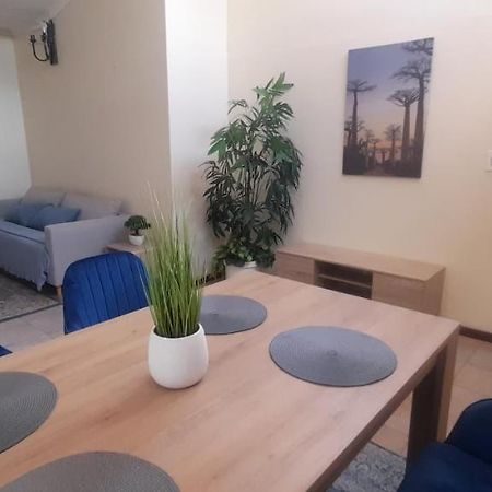 Impala Suite -Entire Unit- 2 Bedroom With 1 Ensuite Bathroom Ladysmith Kültér fotó