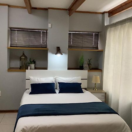 Impala Suite -Entire Unit- 2 Bedroom With 1 Ensuite Bathroom Ladysmith Kültér fotó