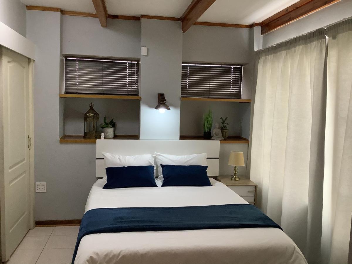 Impala Suite -Entire Unit- 2 Bedroom With 1 Ensuite Bathroom Ladysmith Kültér fotó